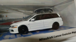 Tarmac 1/64 Mitsubishi Lancer Evolution Wagon & Rooftop Cargo Carrier (CP32) - Other & Unclassified