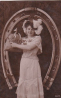 1850	450	Meisje Met Heel Veel Geluk (poststempel 1910) - Femmes