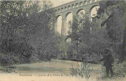 13 - Roquefavour - L'Aqueduc Et La Rivière De L'Arc - Animée - Pecheur - CPA - Voir Scans Recto-Verso - Roquefavour
