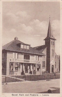 185479Leens, Geref. Kerk Met Pastorie. (zie Hoeken En Randen) - Autres & Non Classés
