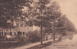 1854	23	Baarn, Nassaulaan Groet Uit Baarn. (poststempel 1913)(rechtsonder Een Heel Klein Vouwtje) - Baarn