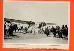 CAMEROUN : Le Lamido De Garoua Et Ses Cavaliers Entourant L'avion Bloch - Cameroon