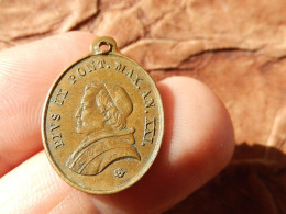 Médaille PAPE PIE IX MARIE AUCUNE TACHE N EST SUR VOUS - Godsdienst & Esoterisme