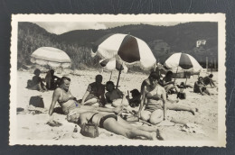 Photo Ancienne Pin-up Plage Bronzette Maillot De Bain - Pin-up