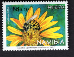 2031339011 2006 SCOTT 1086 (XX) POSTFRIS MINT NEVER HINGED -  HONEYBEES ONF FLOWERS - 1030 SURCHARGED - Namibië (1990- ...)