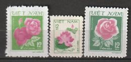 VIETNAM - N°252A/C ** (1980) Fleurs : Roses - Viêt-Nam