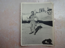 Photo 1961 AVION Militaire Français à Marrakech Avec Son Pilote - MAROC - Beau Plan - Aviation