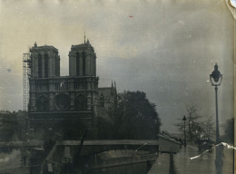 Notre Dame De Paris Photo Format 30x24 Une Déchirure 5 Cm à Droite - Lieux