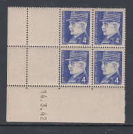 France N° 522 XX : Type  Pétain : 4 F. Bleu En Bloc De 4 Coin Daté Du 14 . 3 . 42  ; Sans Pt Blanc Sans Charn., TB - 1940-1949