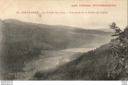 D88  GERARDMER  La Vallée Des Lacs- Vue Prise De La Roche Du Diable  ..... - Gerardmer