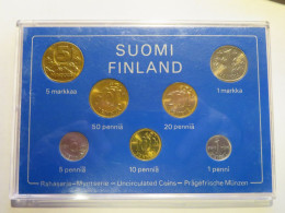 The Mint Of Finland Official Coin Set Year 1979 - In ORIGINAL CASE And MINT CONDITION - - Finnland
