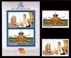 Niue 1977 Royalty, Kings & Queens Of England, Queen Elizabeth II, Silver Jubilee Stamps Sheet MNH - Niue