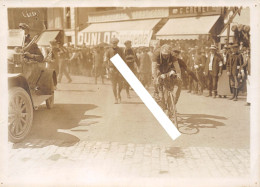 DREUX - PARIS-BREST 1911 - Photo Originale De La Course, Emile Georget Quitte Le Contrôle De DREUX - Cyclisme