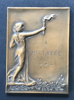 Jolie Médaille Tennis 1927 Championnat Interbanque Signée Mich. L Octroyée à Mr Taffe - Andere & Zonder Classificatie