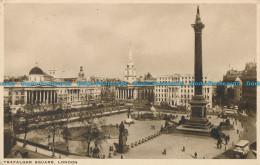 R003524 Trafalgar Square. London. Nelsons Monument - Autres & Non Classés