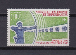 NOUVELLE-CALEDONIE 1971 PA N°123 NEUF AVEC CHARNIERE TIR A L'ARC - Unused Stamps