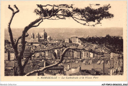 ACFP5-13-0398 - MARSEILLE - La Cathédrale Et Le Vieux Port  - Alter Hafen (Vieux Port), Saint-Victor, Le Panier