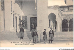 ACFP3-13-0243 - MARSEILLE - Turcos Devant Le Palais De L'algerie  - Mostre Coloniali 1906 – 1922