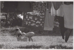 CHILDREN Scenes Landscapes Vintage Postcard CPSM #PBU122.A - Scènes & Paysages