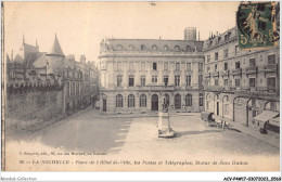 ACVP4-17-0287 - LA ROCHELLE - Place De L'hôtel De Ville  - Les Postes Et Télégraphes - Statue De Jean Guiton - La Rochelle