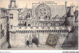 ACVP3-17-0233 - LA ROCHELLE - L'entrée Fortifiée De L'hôtel De Ville - La Rochelle