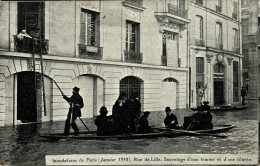 INONDATIONS DE PARIS RUE DE LILLE SAUVETAGE D'UNE FEMME - Überschwemmung 1910