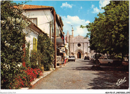 ADVP11-17-0891 - LA COTE ATLANTIQUE - ILE D'OLERON - SAINT-GEORGES - Char-mar - La Place Et La Façade De L'église Romane - Ile D'Oléron