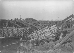 CORBEHEIM Guerre 14/18 - Photo Originale Des Ruines D'un Pont Lors D'une Inspection Militaire Le 15 Nov 1918 - Krieg, Militär