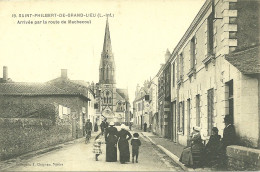 44  SAINT PHILBERT DE GRAND LIEU - ARRIVEE PAR LA ROUTE DE MACHECOUL (ref 2570) - Saint-Philbert-de-Grand-Lieu