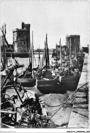 AIBP4-17-0495 - LA ROCHELLE - Les Barques Dans Le Port  - La Rochelle