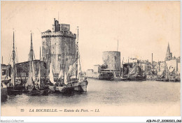 AIBP4-17-0402 - LA ROCHELLE - Entrée Du Port  - La Rochelle