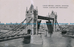R002569 Tower Bridge. London Showing Tower. Custom And Monument - Autres & Non Classés