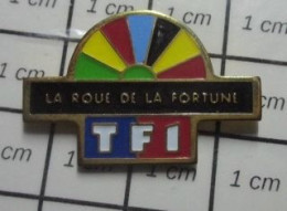 811B Pin's Pins / Beau Et Rare / THEME JEUX / ROUE DE LA FORTUNE EMISSION TF1 Par DECAT - Games