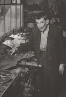 C.P. -  PHOTO - METIERS - FORGERON EN 1958 A BOUSSIERES - ME 3 - MAURICE JUAN - BERNARD FAILLE - Craft