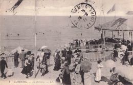 CABOURG LA TERRASSE 1911 - Cabourg