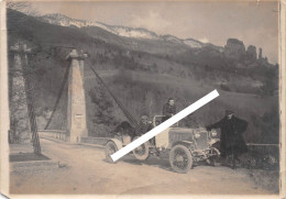 Pont De L'Abîme Près ANNECY 1930 - Photo Originale D'une Voiture Décapotable à La Sortie Du Pont - Lieux