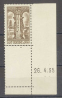 Yvert 302 - Saint Trophime - Arles -  Timbre Neuf Sans Trace De Charnière - Date 28/35 Sur Bord De Feuille / - Other & Unclassified