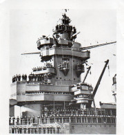 4V5Hys    Photo Originale (13cm X 12cm) équipage Du Bateau De Guerre Strasbourg à Toulon 5/12/1940 - Warships