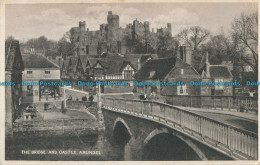 R003696 The Bridge And Castle. Arundel. 1931 - Welt