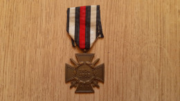 Médaille Croix D'honneur Allemande HINDENBURG 1914-1918 WW1 - Germania