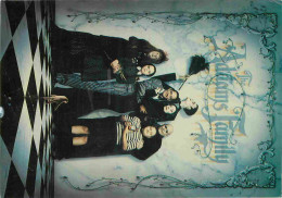 Cinema - Affiche De Film - The Addams Family - La Famille Addams - CPM - Voir Scans Recto-Verso - Affiches Sur Carte