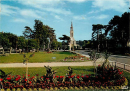 14 - Deauville - Le Square Et L'Eglise Saint-Augustin - Fleurs - CPM - Voir Scans Recto-Verso - Deauville
