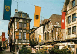 10 - Troyes - Vieilles Maisons Champenoises Place Du Maréchal Foch - Blasons - CPM - Voir Scans Recto-Verso - Troyes