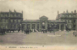 62 - Béthune - La Place De La Gare - Animée - CPA - Voir Scans Recto-Verso - Bethune