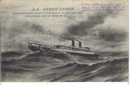 Vue Du " SS André LEBON " Paquebot Poste Rapide Français à Double Hélices Par Grosse Mer - Koopvaardij