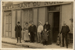 CP Carte Photo D'époque Photographie Vintage Groupe Mode Restaurant Cuisinier - Parejas