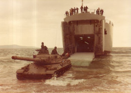 Navire Transporteur De Chars IBN Ouf (Libye) - Guerre, Militaire