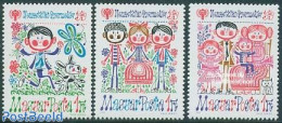 Hungary 1979 Year Of The Child 3v, Mint NH, Nature - Various - Butterflies - Cats - Dogs - Flowers & Plants - Toys & C.. - Neufs