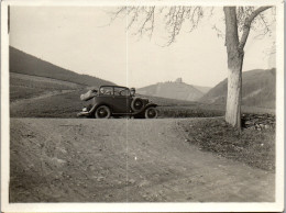 Photographie Photo Vintage Snapshot Amateur Automobile Voiture Burg Arras Mosel - Automobiles