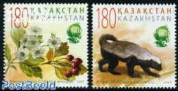 Kazakhstan 2009 Flora & Fauna 2v, Mint NH, Nature - Animals (others & Mixed) - Flowers & Plants - Kazakistan